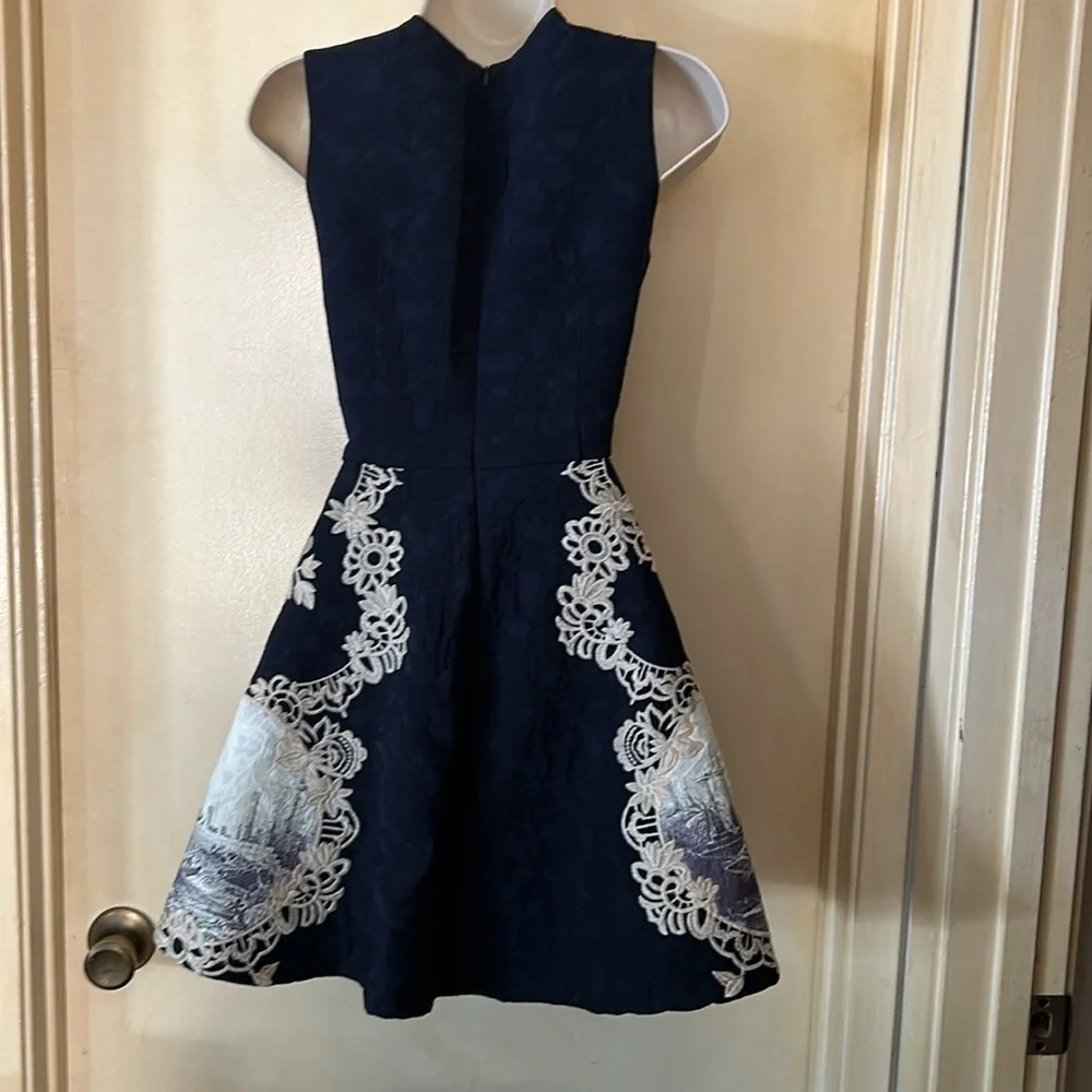 Black silk brocade dress with ivory lace embroidery and watercolor patches sz4 - Picture 8 of 12